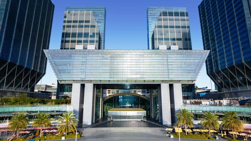 The initiative establishes a performance-based classification system for licensed real estate brokers, positioning them as strategic partners in the continued development of the market.