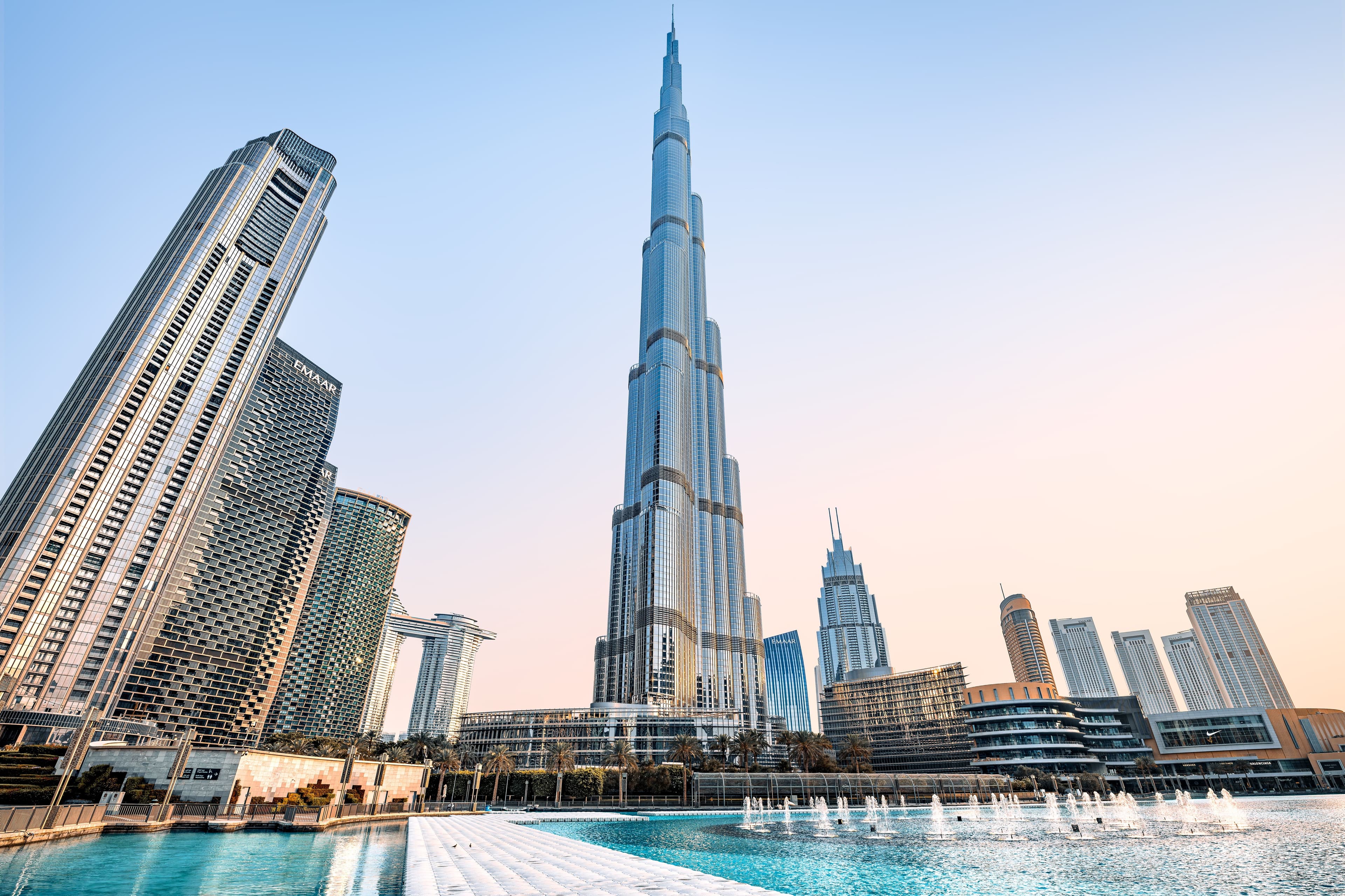 Emaar Launches AED 100,000 Burj Khalifa Design Competition
