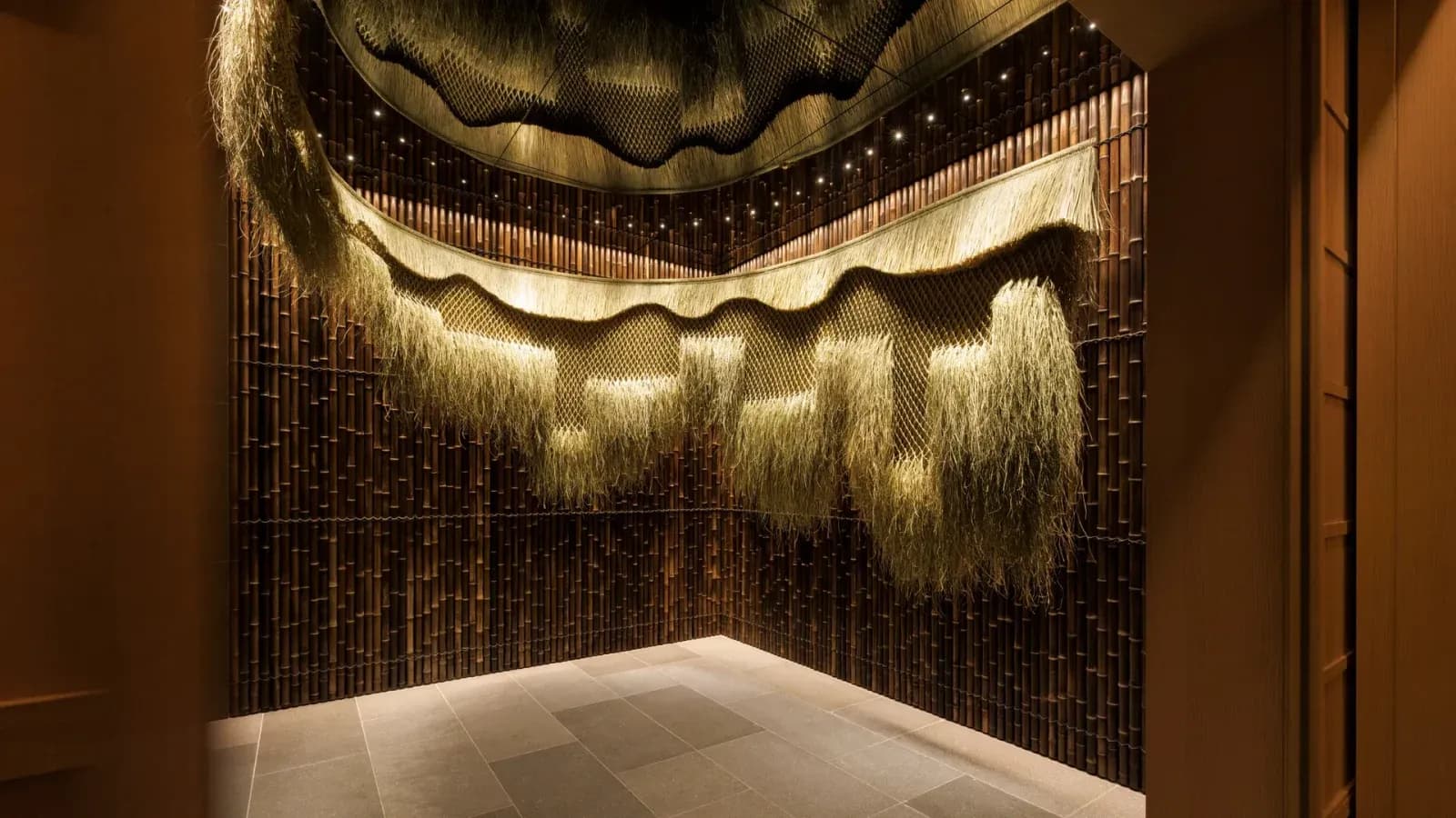 Capella Kyoto Hotel by Kengo Kuma & Associates draws on Kyoto’s machiya heritage through layered timber, filtered light and intimate spatial transitions.