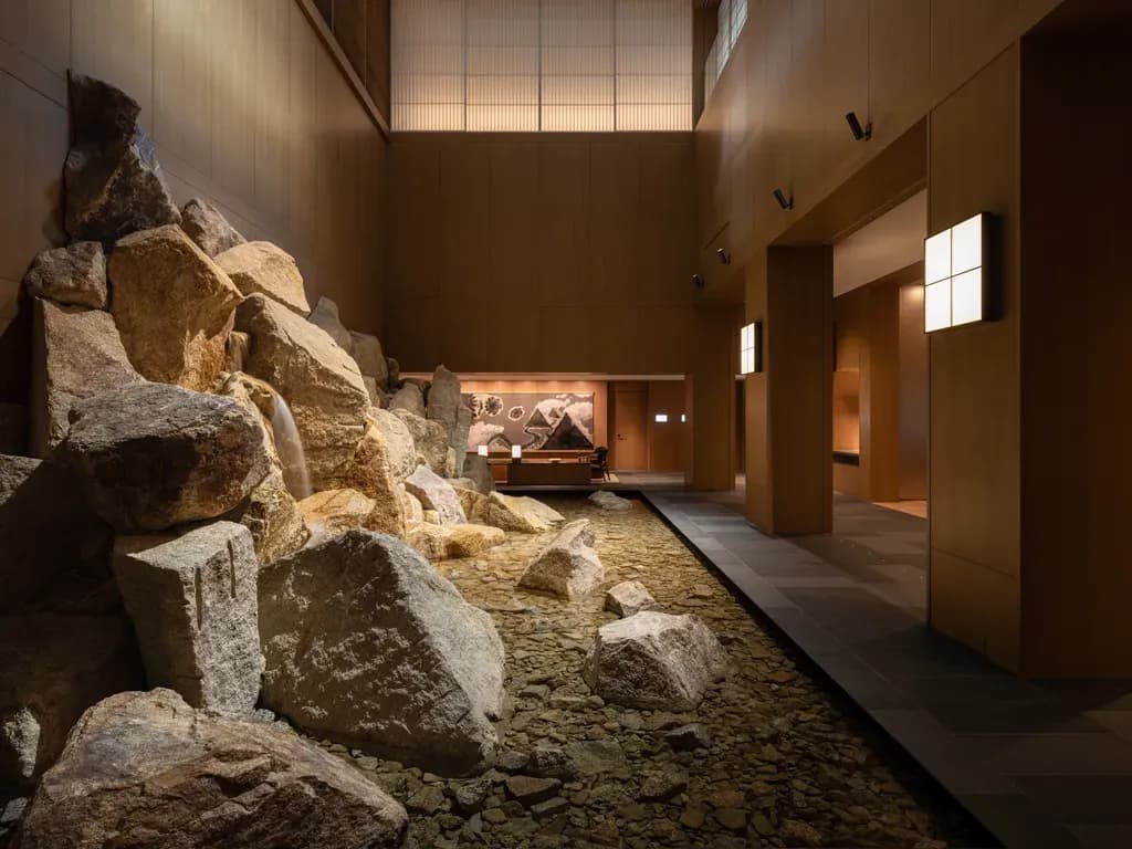 Capella Kyoto Hotel by Kengo Kuma & Associates draws on Kyoto’s machiya heritage through layered timber, filtered light and intimate spatial transitions.
