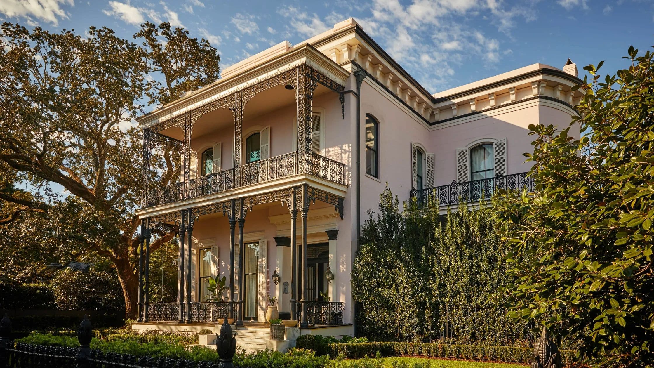 GALLERY: Inside a Paris-Inspired Italianate Mansion in New Orleans