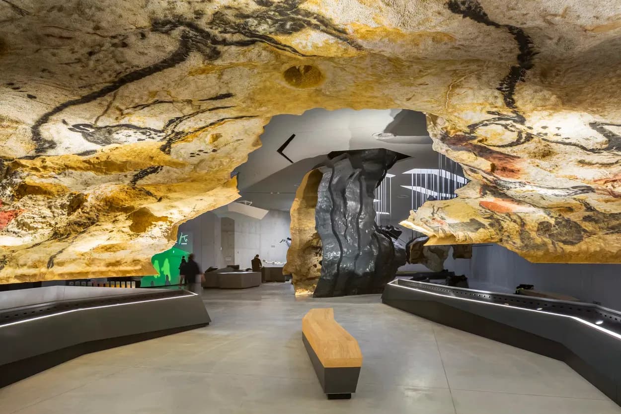 Lascaux IV Caves Museum