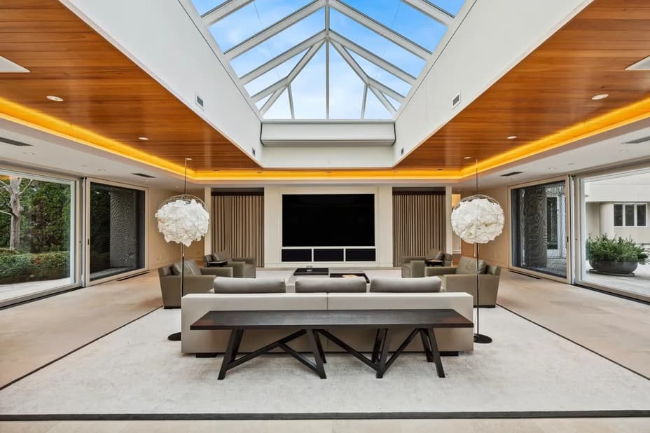 Michael Jordan's Former Mansion