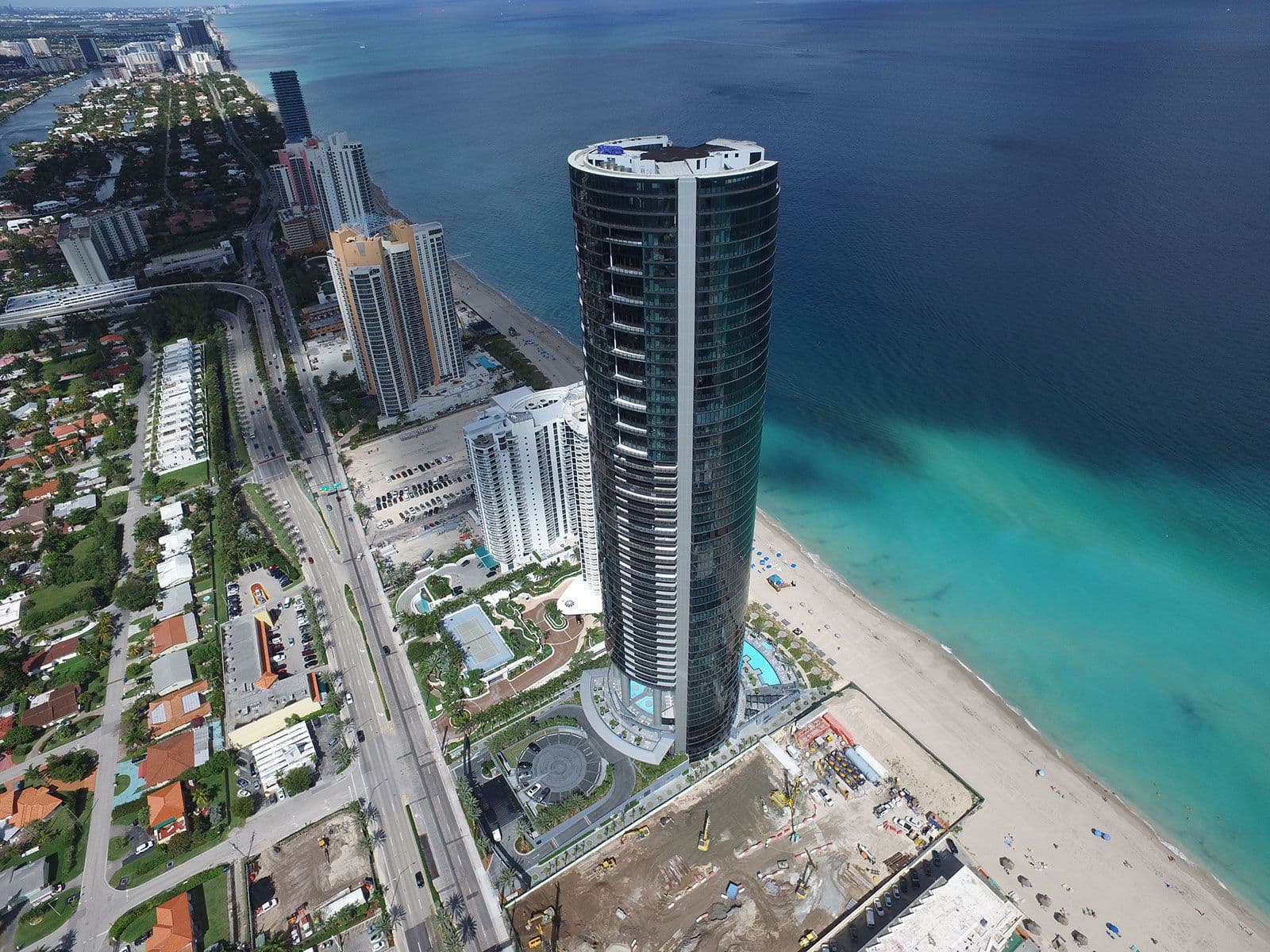 Porsche Design Tower