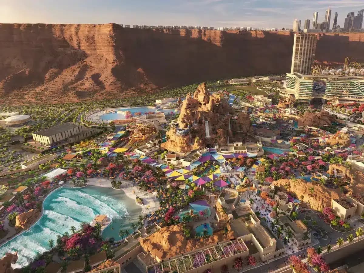 For years, Six Flags Qiddiya City existed primarily as a vision presented through masterplans and digital renderings. Its opening now marks the first Six Flags destination in Saudi Arabia and establishes the park as a flagship asset within Qiddiya City, t