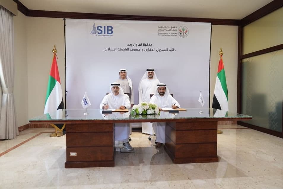 The signing ceremony was attended by Abdul Aziz Ahmed Al-Shamsi, Director-General of the Sharjah Real Estate Registration Department, and Mohamed Abdalla, Chief Executive Officer of Sharjah Islamic Bank. 