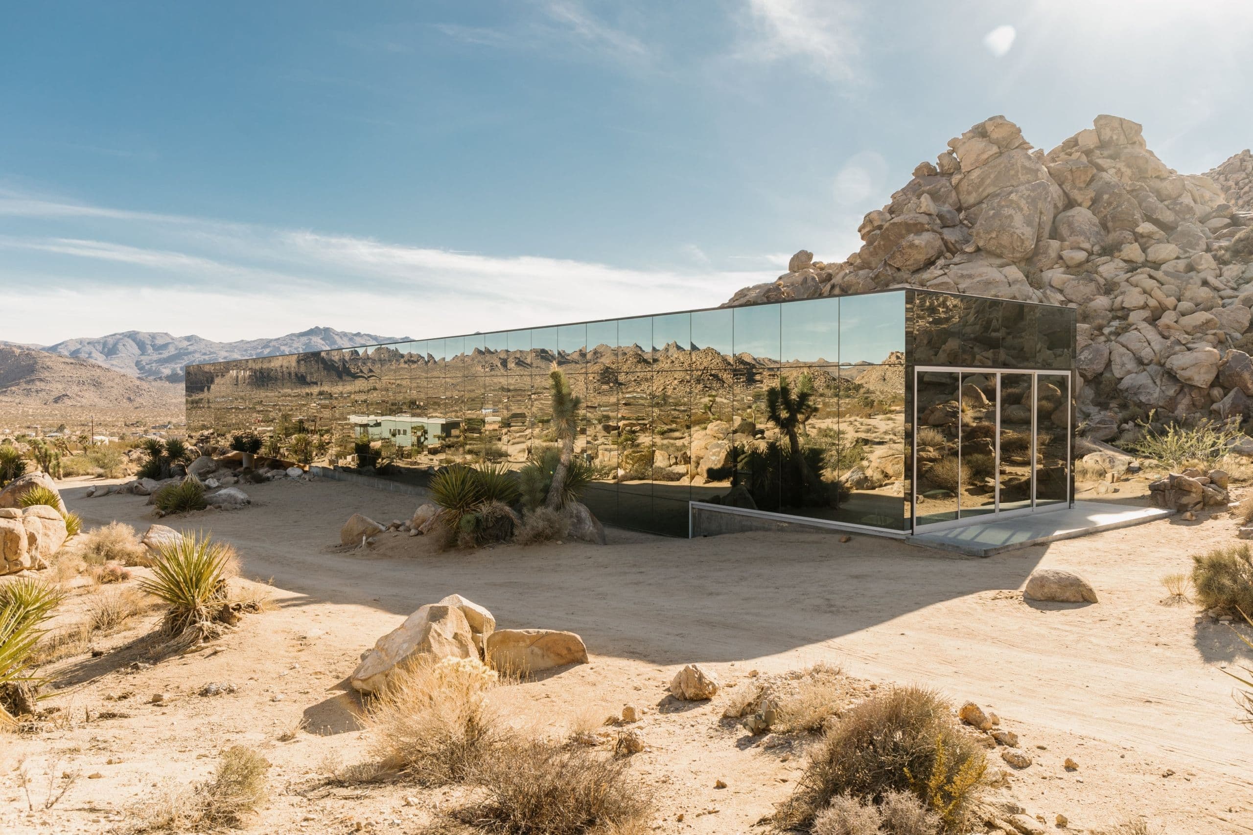 The Invisible House