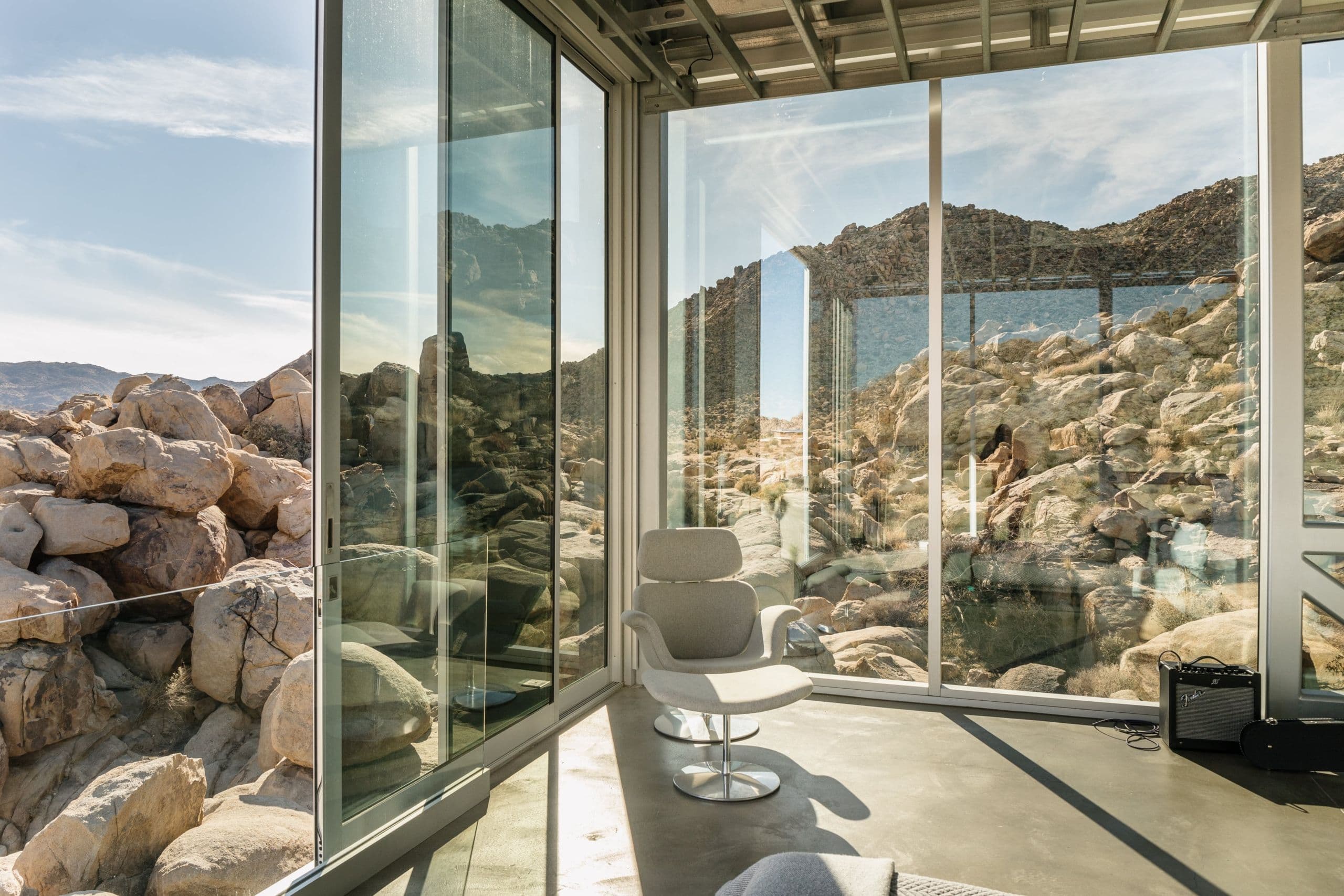 The Invisible House