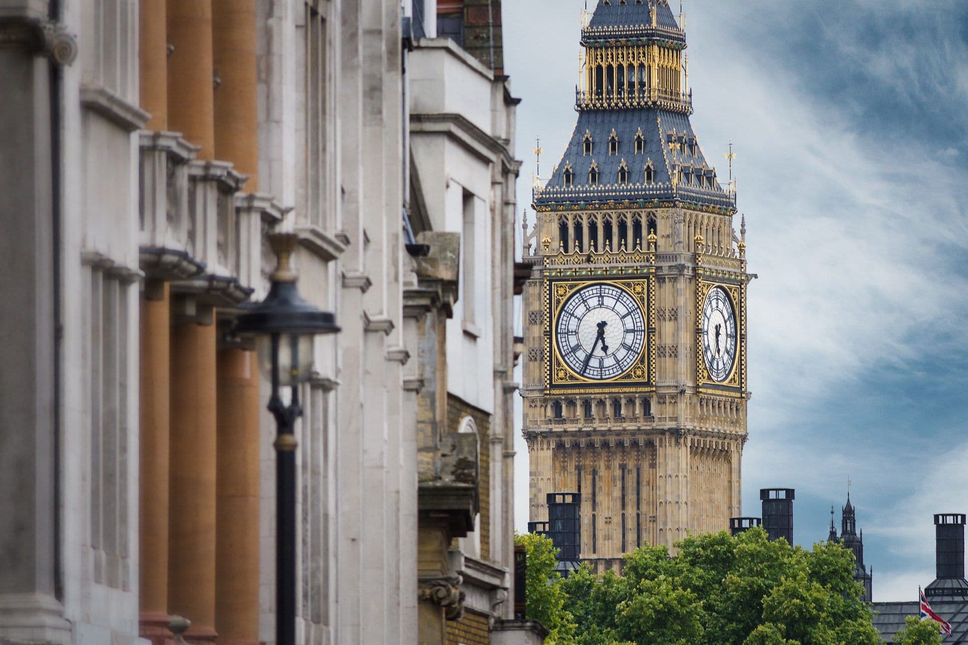 London’s Luxury Property Market Decline: A Shift in High-End Real Estate