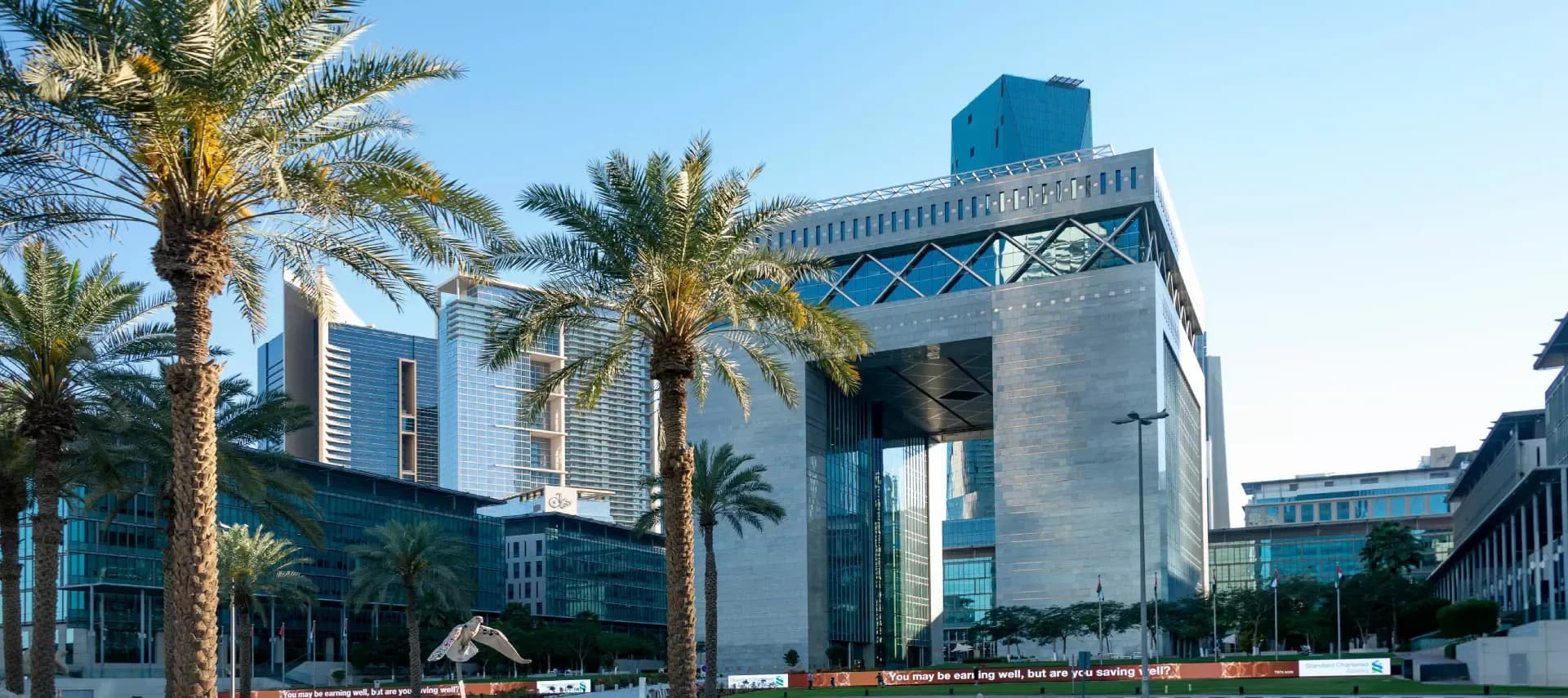 Cavendish Maxwell reports Dubai office sales surpassing USD 2.23 billion in Q1 2026.