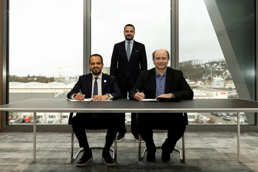 Moustafa Rashad, CEO of EHC, Ali Al Gebely, Managing Director of EHC, and Angel Nunez Mencias, CEO of Phoenix Technologies.