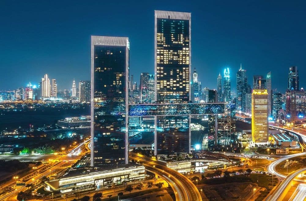 ALEC Holdings raises $381M in Dubai IPO, marking the UAE’s largest construction sector listing in 15 years.