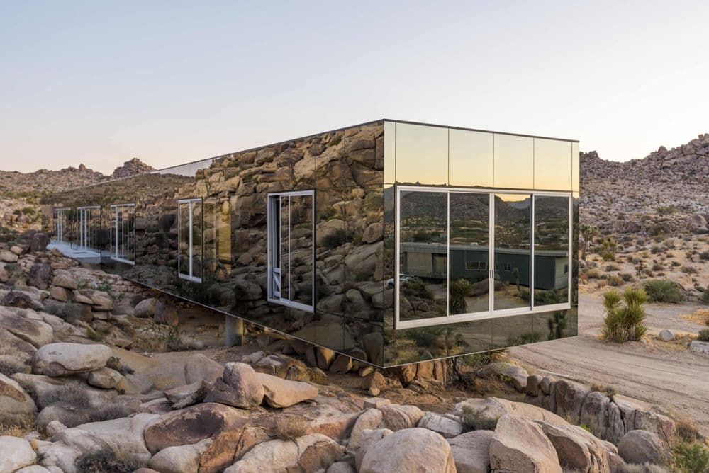 The Invisible House