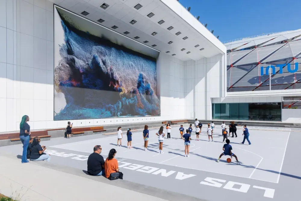 Public plazas and community courts integrate the arena into Inglewood’s urban fabric.