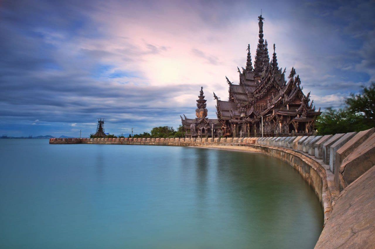 Sanctuary of Truth rises 105 metres in hand-carved wood on Pattaya coast