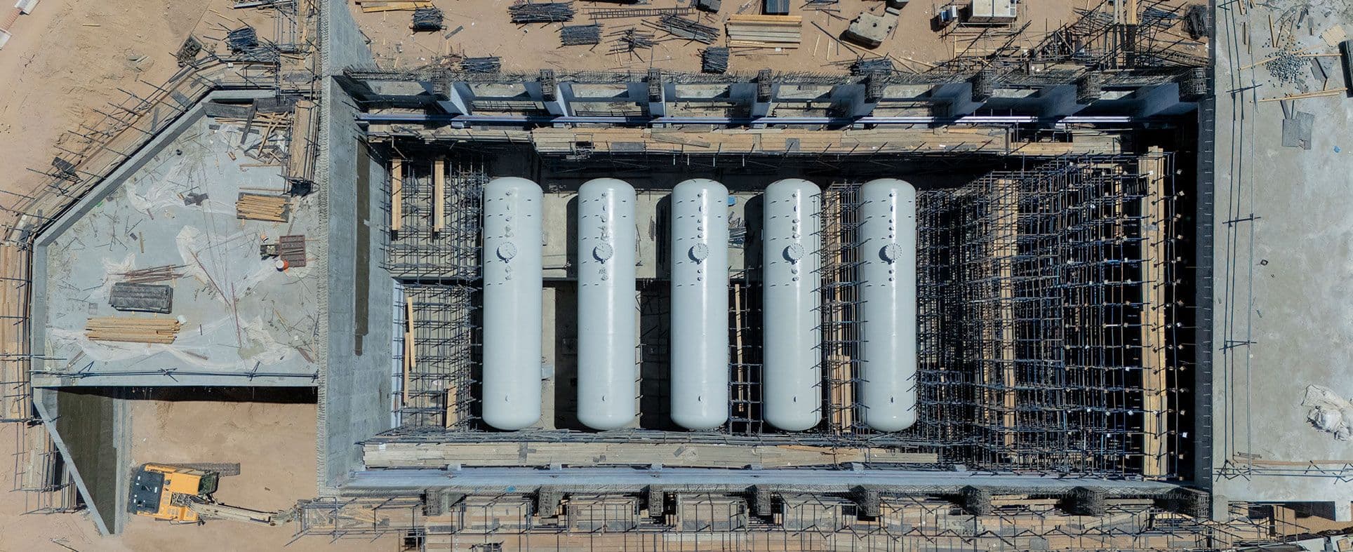 MGC delivered a 45 km DN1000 carbon steel pipeline with 95 MLD capacity, alongside Lower Mountain and Visitor Center pump stations.