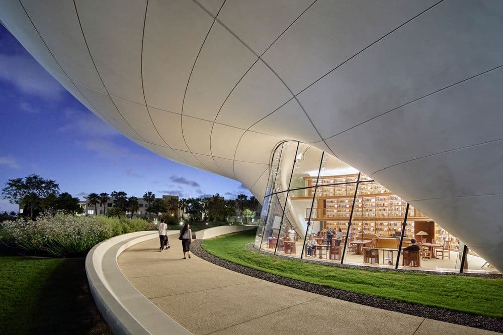 Library. Courtesy Lucas Museum of Narrative Art. Photo by Hufton Crow