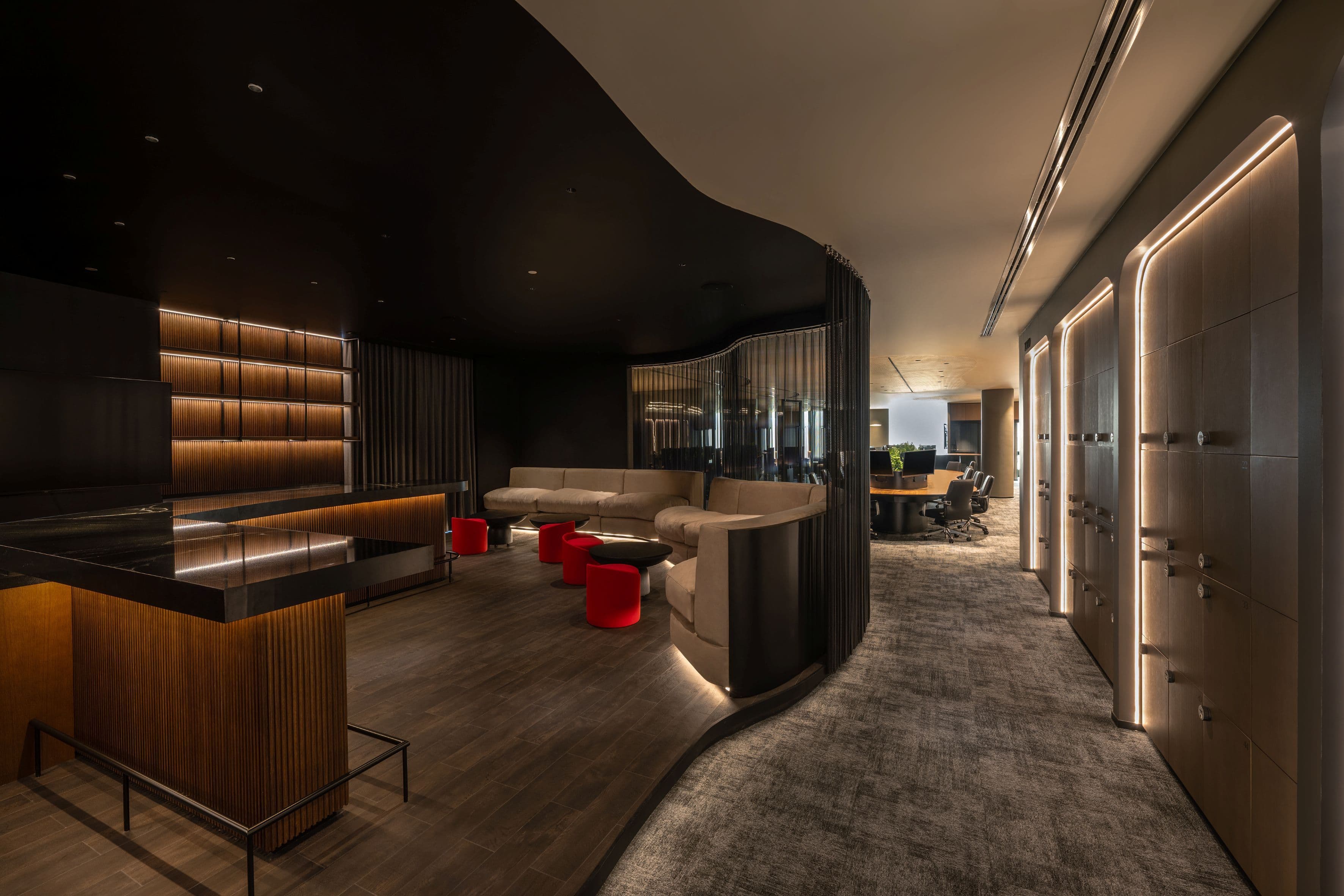 Interior workspace at Kasumigaseki Properties Development, combining collaborative areas with contemporary workplace design.