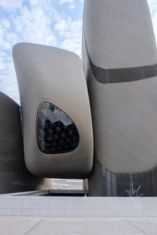 Snøhetta’s Ithra blends art, innovation, and Saudi heritage.