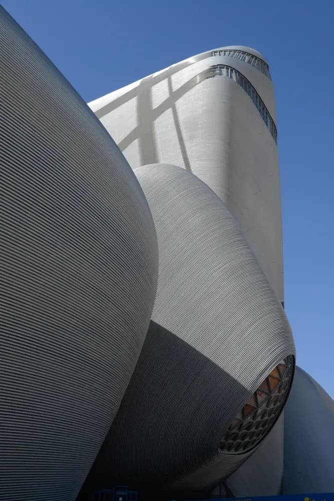 Snøhetta’s Ithra blends art, innovation, and Saudi heritage.