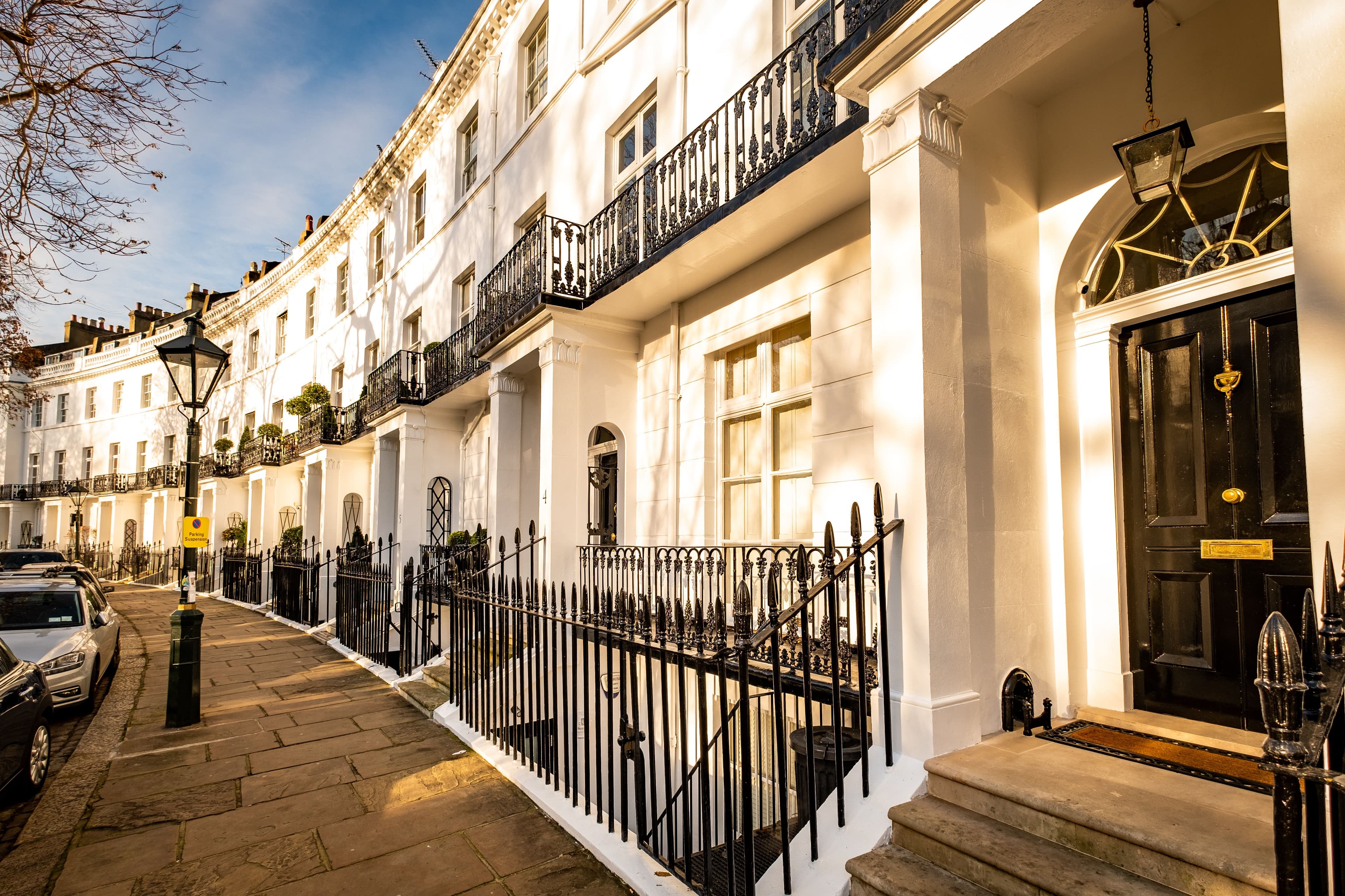 UK House Prices Experience 4% Annual Growth Amid Stamp Duty Changes