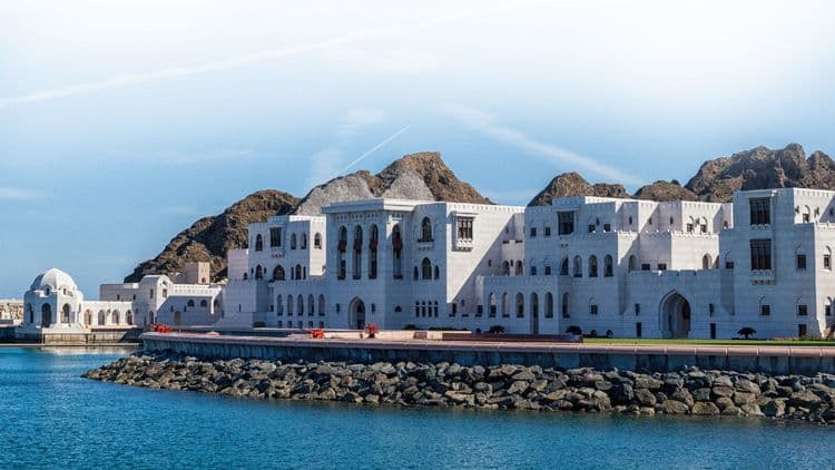 Oman's Hotel Revenues Rise 8.4% to $221.8 Million in Q1 2026