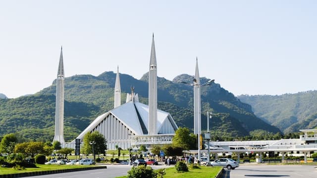 Two Level Mosque 5 Stunning Modern Mosques Redefining Islamic Architecture